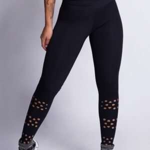 Calça legging preta cintura alta com corte a laser