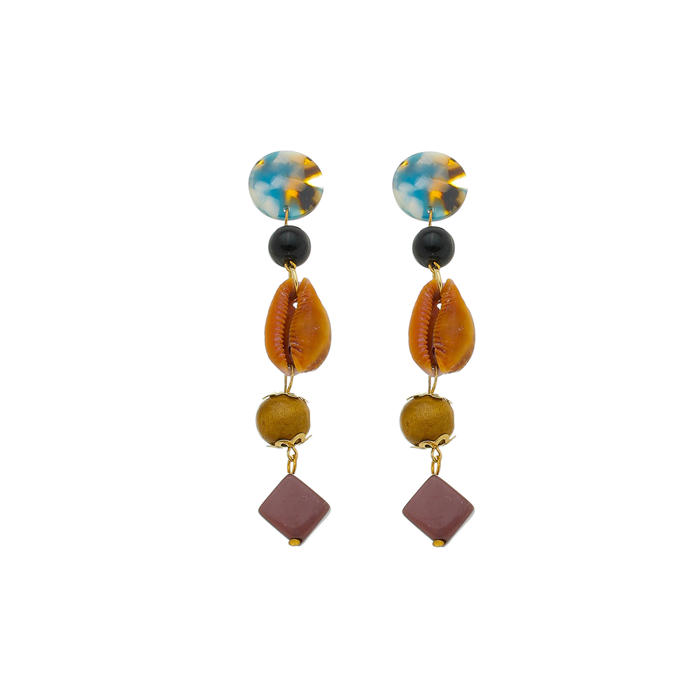 Brinco Com Diferentes Formas E Cores Em Resina.