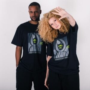 Camiseta uni over anjuss x prosa writters Preto PP