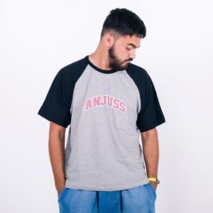 Camiseta anjuss college Mescla/preto PP
